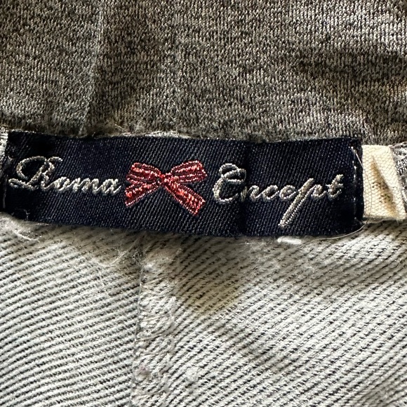 Roma Concept Shorts grey and pink & white side pockets sz Medium guc has LOVE - Picture 9 of 9